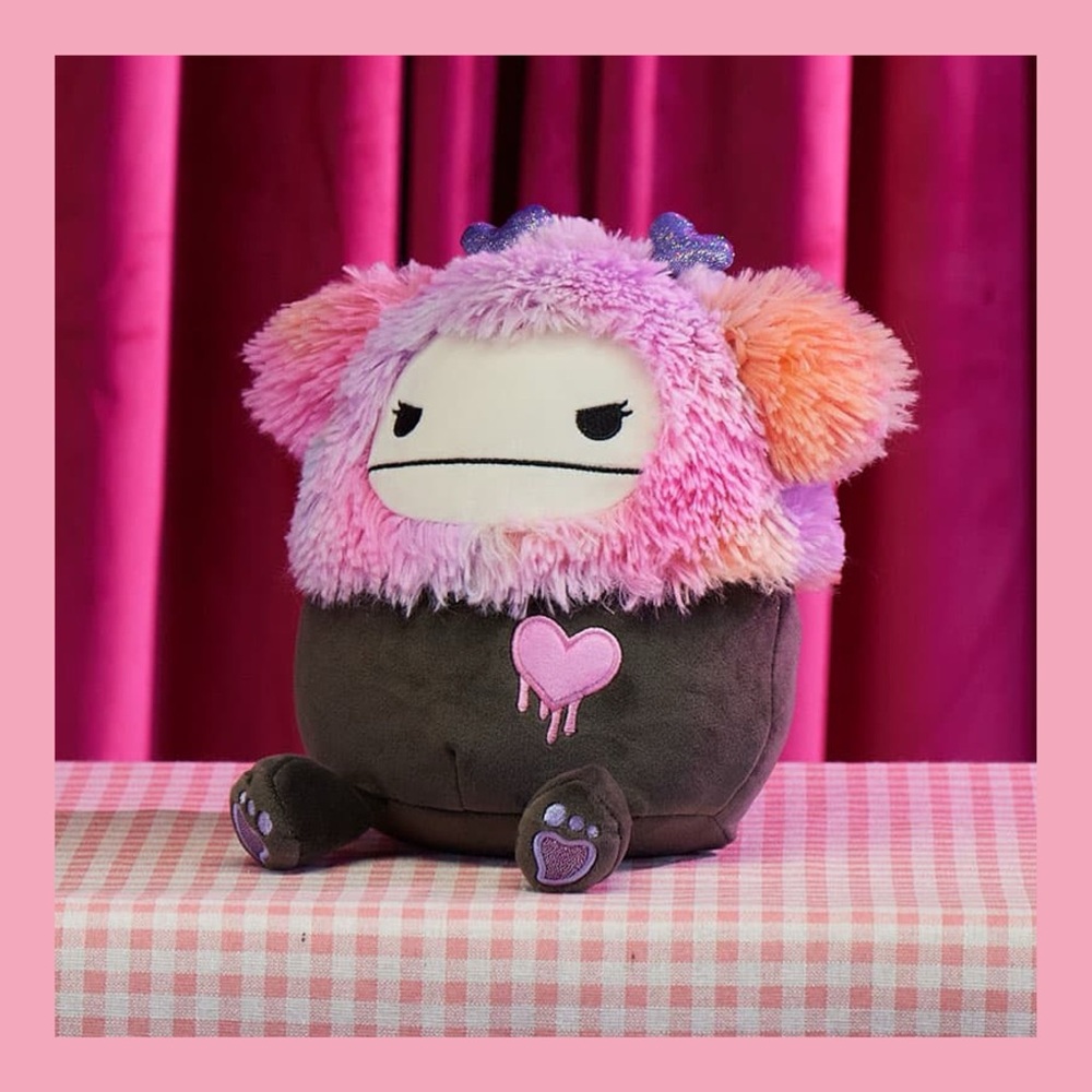 ❗️NEW❗️Frumpy Valentine’s Bigfoot Squishmallow